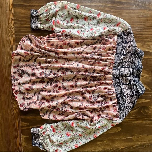 Free People Dani Sheer Boho Festival Floral Paisley Animal Print Button Blouse S - Picture 4 of 9